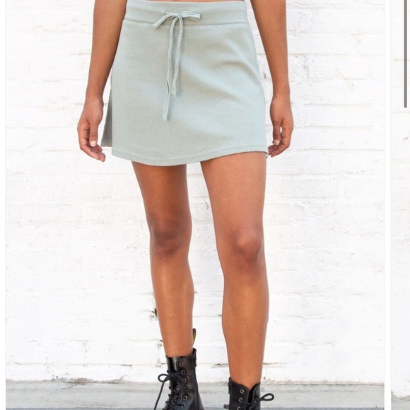 Brandy Melville Dresses & Skirts - brandy melville : emnie thermal skirt